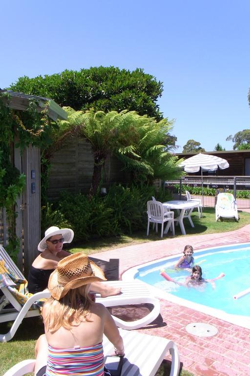 Lazy Acre Log Cabins Lakes Entrance Dış mekan fotoğraf