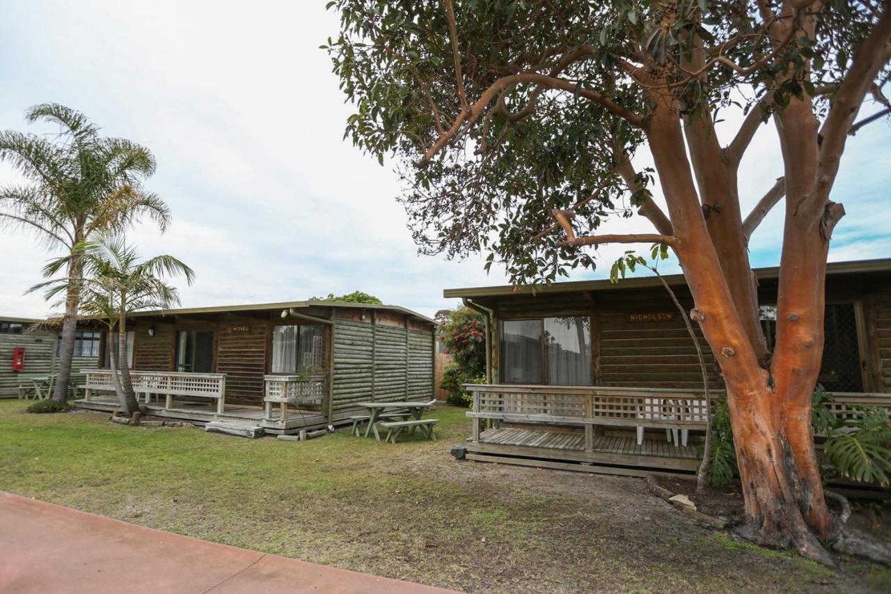 Lazy Acre Log Cabins Lakes Entrance Dış mekan fotoğraf