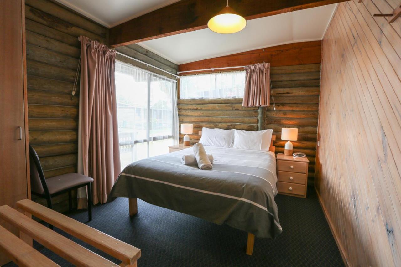 Lazy Acre Log Cabins Lakes Entrance Dış mekan fotoğraf